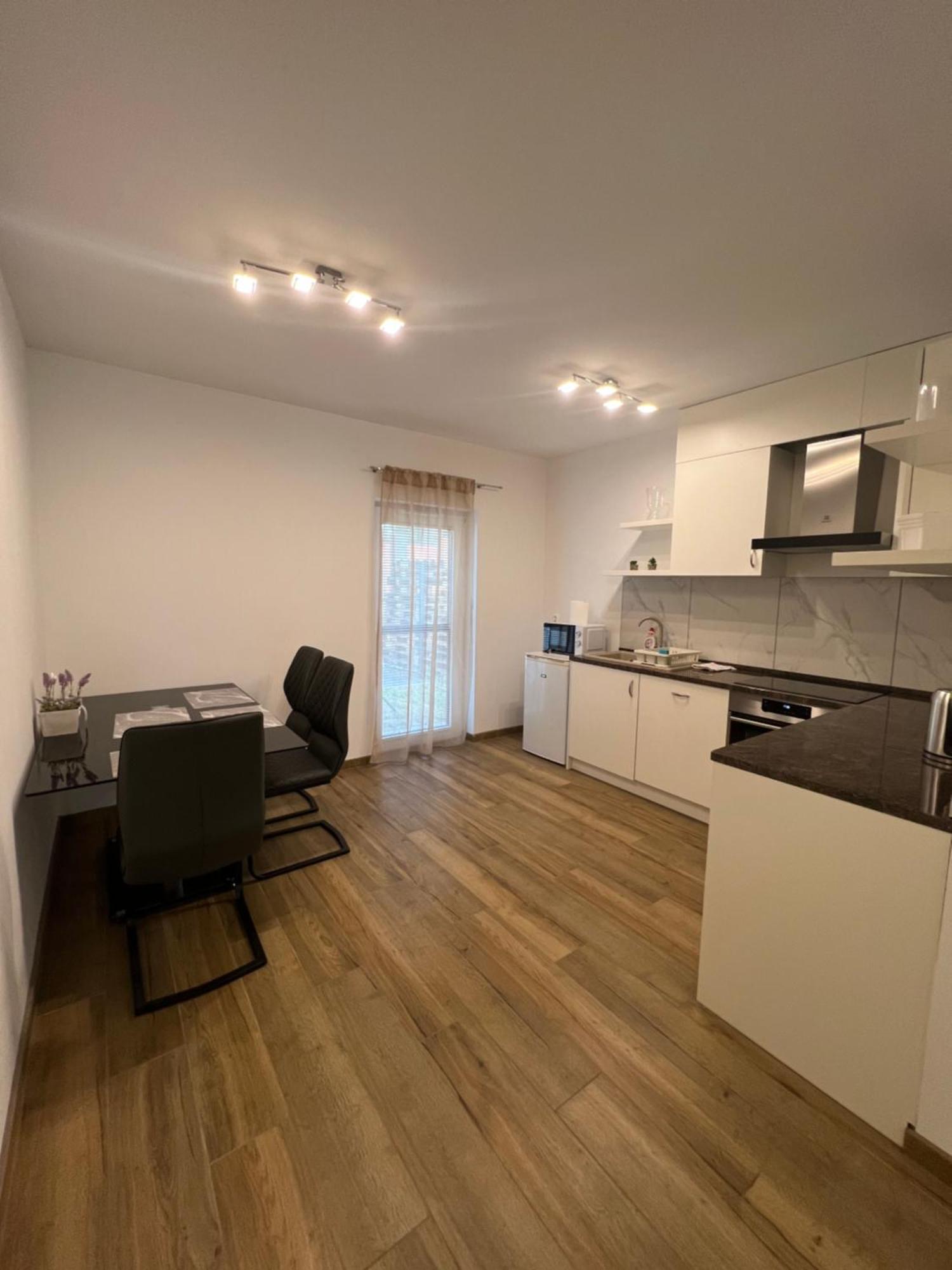 Modern Apartman سيغيد المظهر الخارجي الصورة